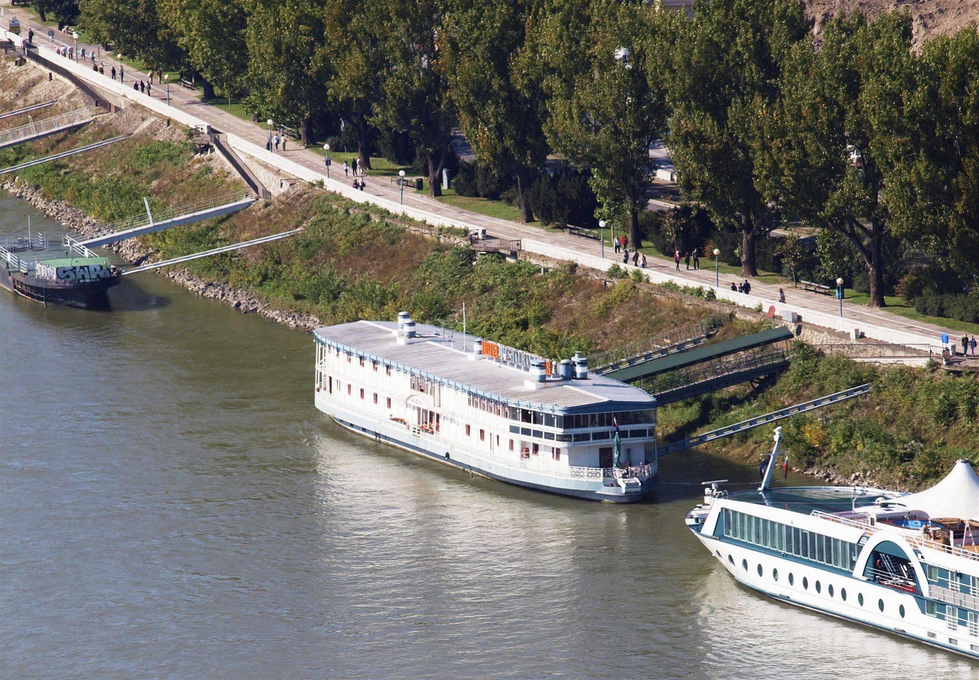 Botel Marina Братислава Екстериор снимка